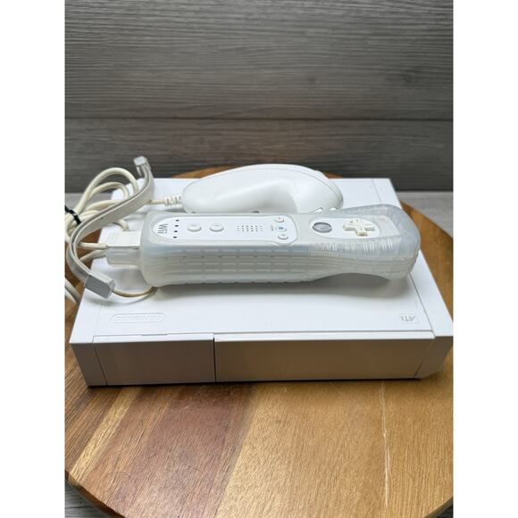 Nintendo Wii Console Wii Bundle (TESTED) Read Description - Picture 1 of 5